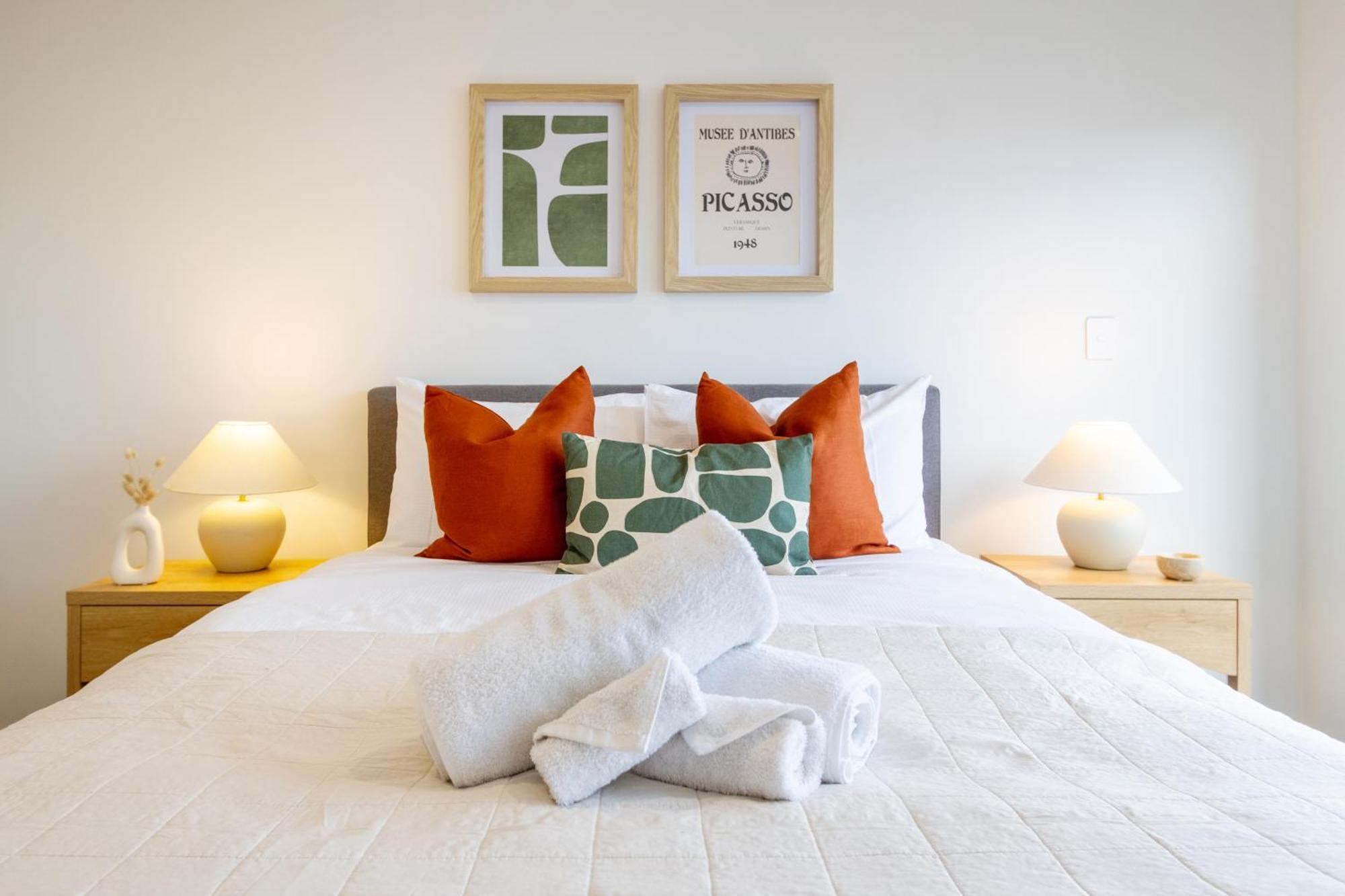 2 Bed, 2 Bath W Sofa Bed - Great Cafes Nearby Appartement Christchurch Buitenkant foto