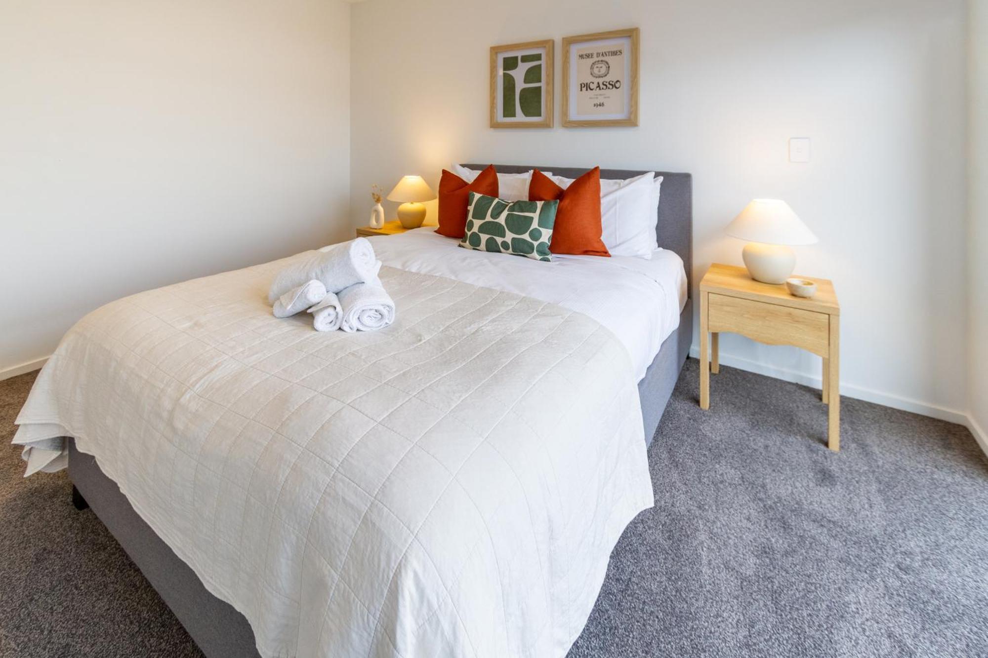 2 Bed, 2 Bath W Sofa Bed - Great Cafes Nearby Appartement Christchurch Buitenkant foto