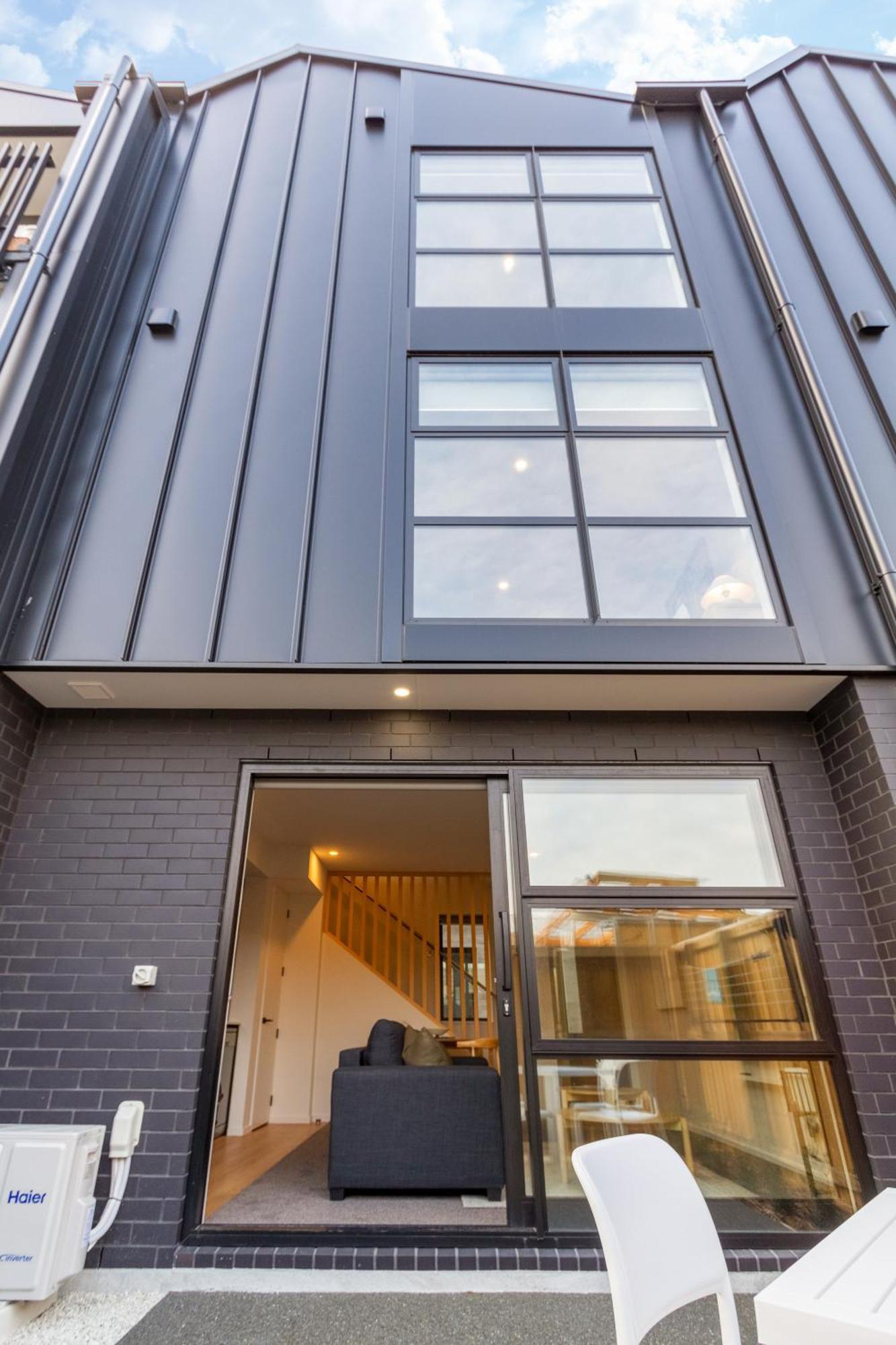 2 Bed, 2 Bath W Sofa Bed - Great Cafes Nearby Appartement Christchurch Buitenkant foto