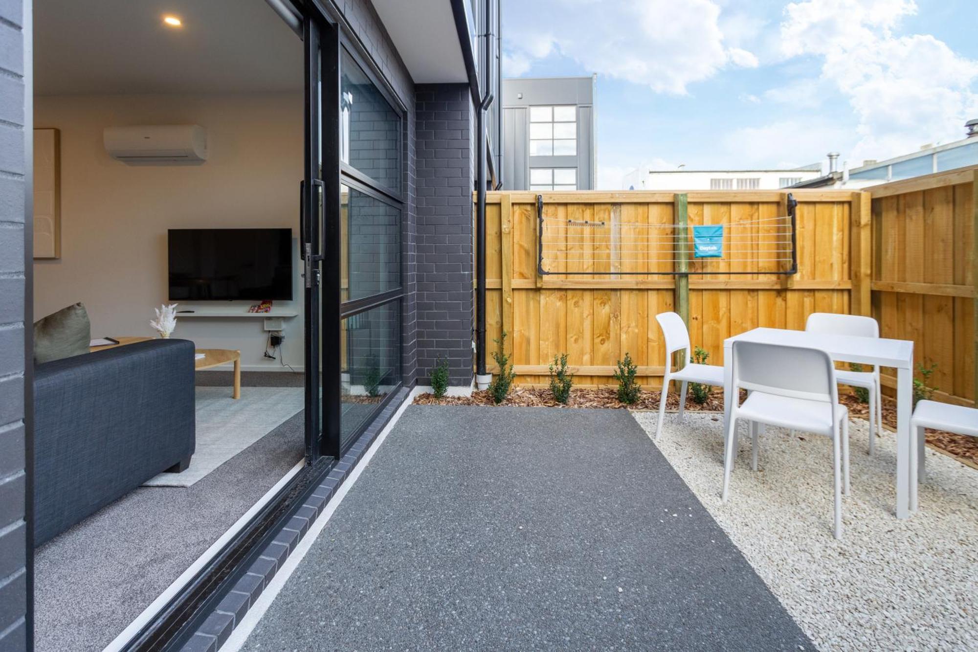 2 Bed, 2 Bath W Sofa Bed - Great Cafes Nearby Appartement Christchurch Buitenkant foto
